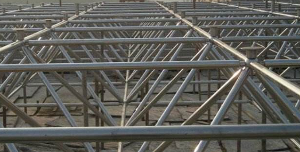 洪湖盘点螺栓球网架构件施工前的3方面考试事件